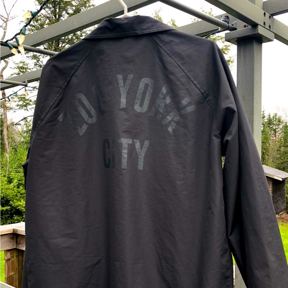 Men’s Zoo York Button up Wind Breaker.  Used, like new condition. - Picture 2 of 4